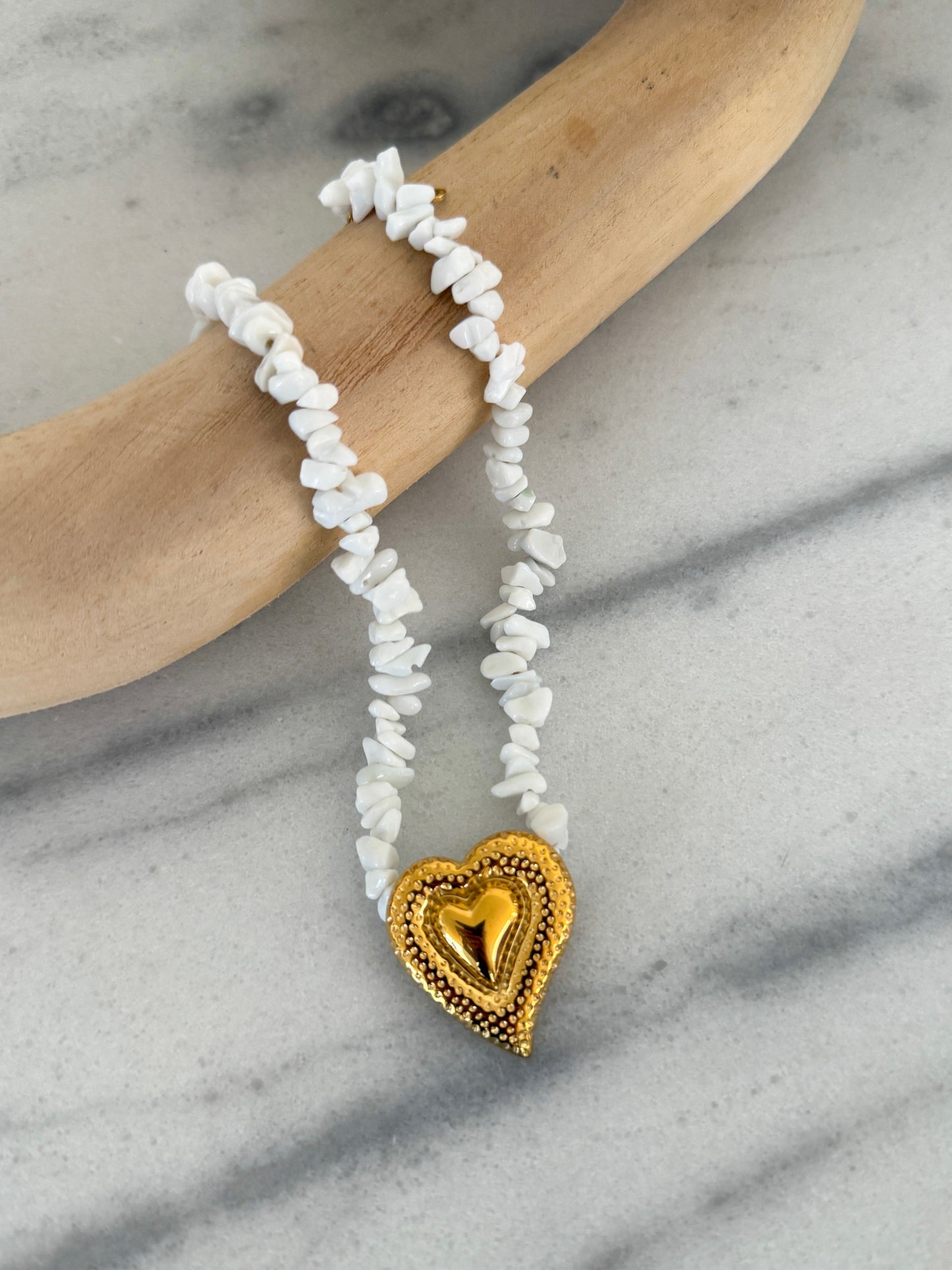 BLAKELY NECKLACE