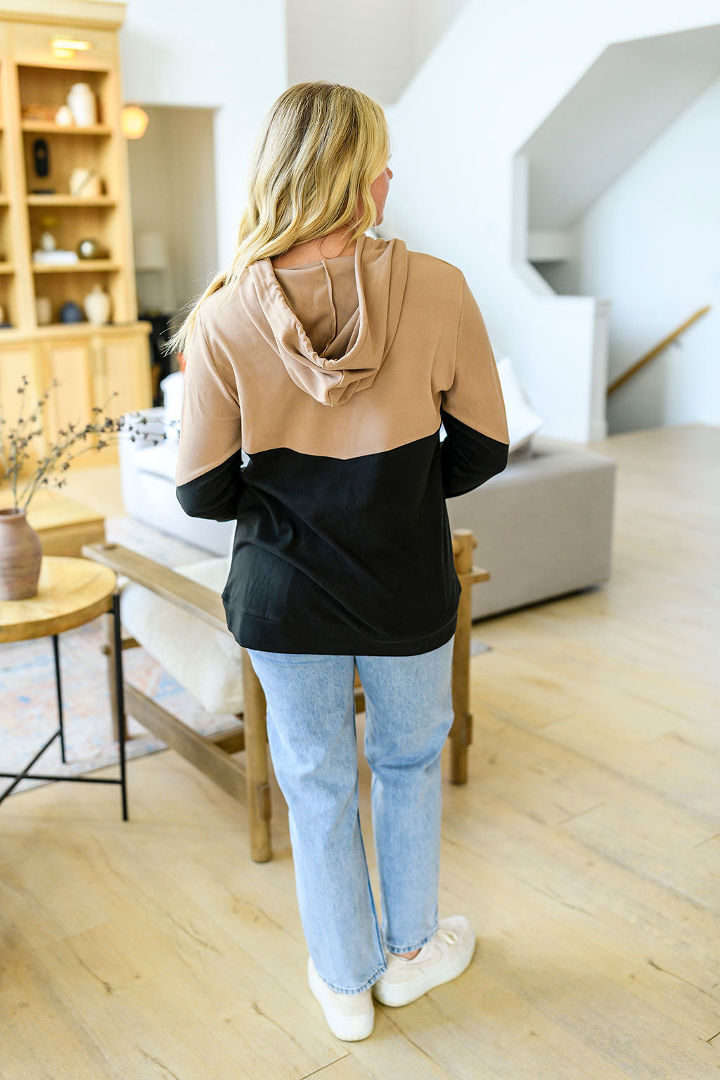 Light Weight  Solid Tara Block Pullover