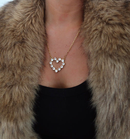 LARGE DIAMOND HEART NECKLACE 