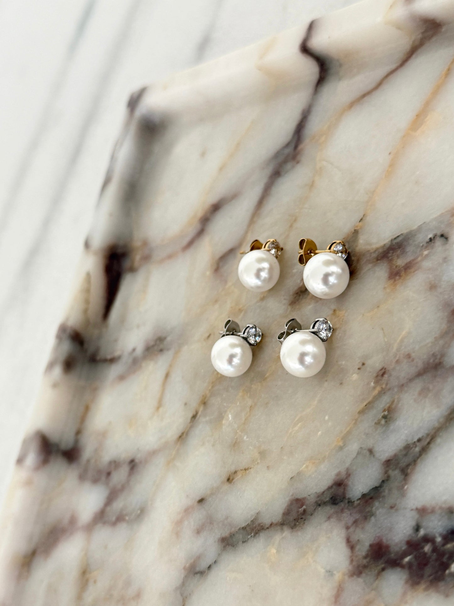 MIA EARRING